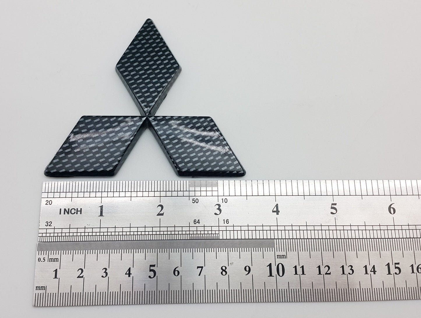 3D フィット三菱フロントリアバッジエンブレムロゴブラックカーボンスタイルプラスチック製