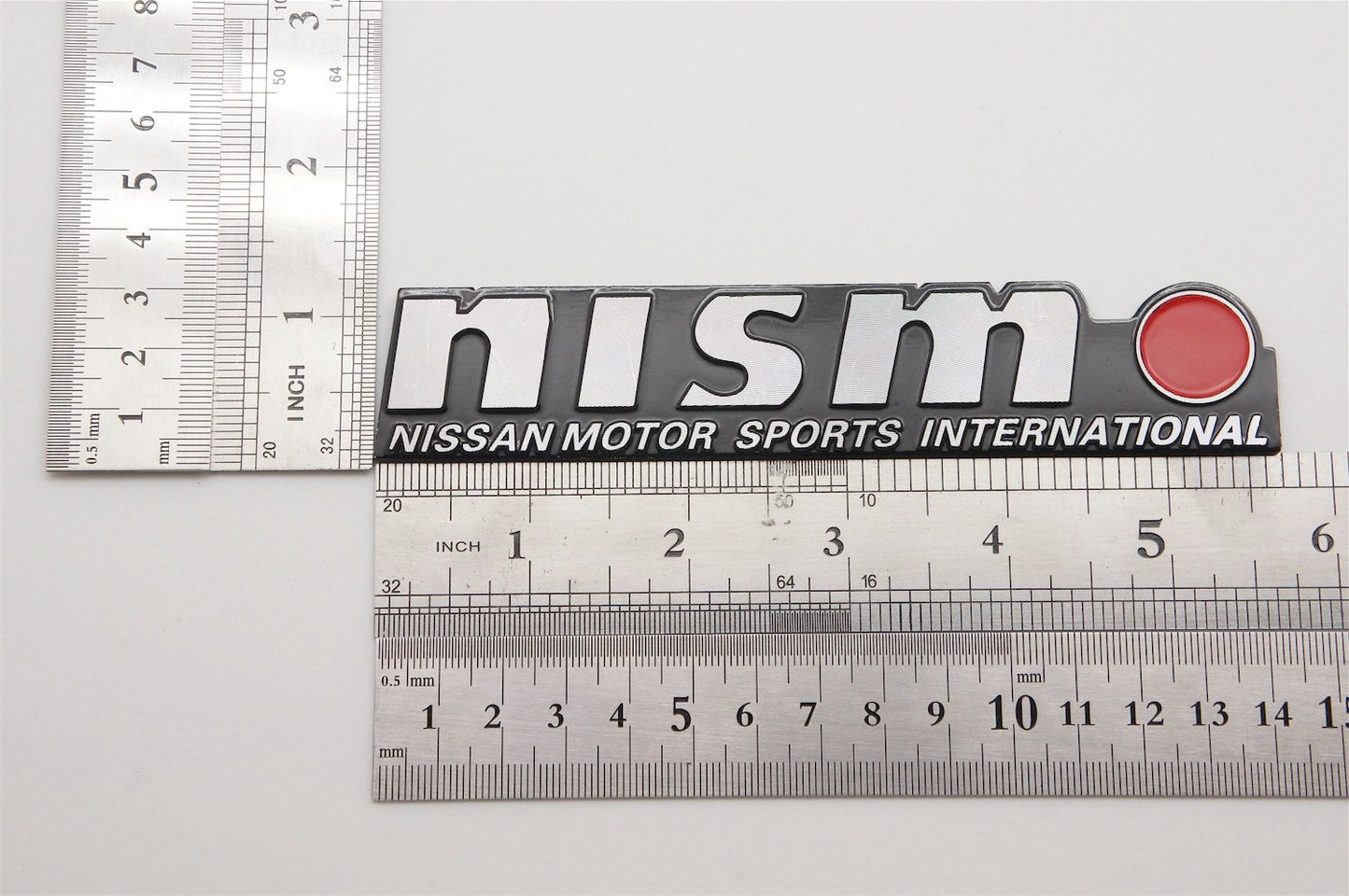 アルミエンブレムバッジ日産ニスモスカイライン GTR GTS RB26 RB25 R34 R33 に適合